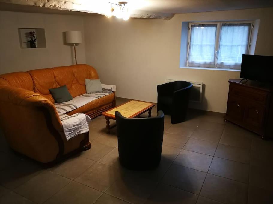 Maison Les Vieilles Cours Blosville Екстер'єр фото